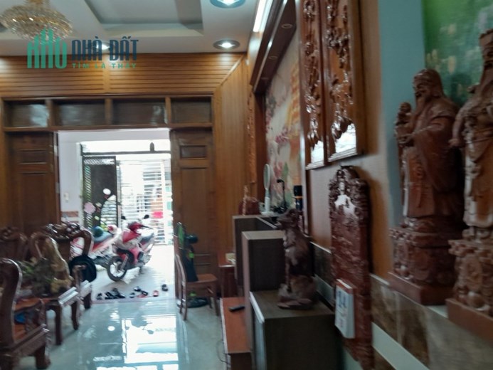HXH TRÁNH TÂN THỚI HIỆP - 73M2, NGANG GẦN 5M, 2 TẦNG BTCT - GẦN CVPM QUANG TRUNG - NỘI THẤT GỖ SANG