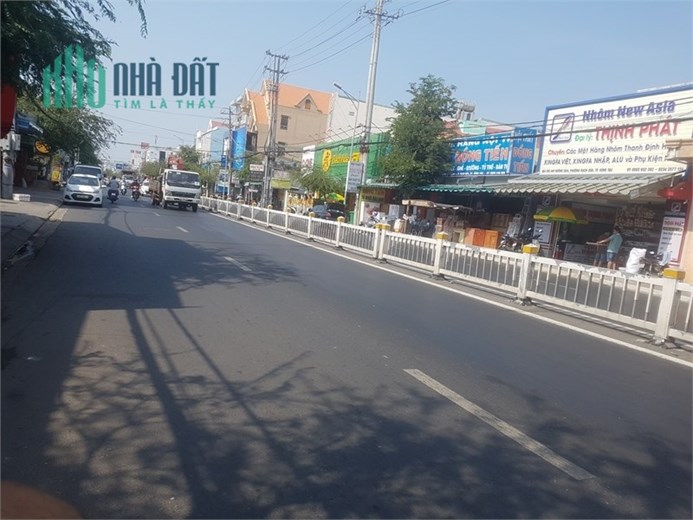 Cho thuê nhà mặt tiền 8m đường 30/4, nhà mới đoạn sầm uất