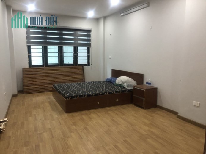 Bán nhà nhỏ xinh đường Ngô Thì Nhậm, Q. Hà Đông, DT 35m2, giá 4 tỷ.