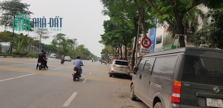 Bán 1000m2 đất mặt phố Võ Chi Công Tây Hồ mặt tiền 30m.