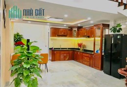 Nhà mới MT kinh doanh, sát Phú Nhuận, cách sân bay 10p.