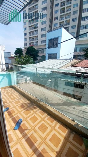 Cần Bán Gấp Nhà. DT 78M. DTSD. 112M. 1 Trệt 1 lầu. Giá Cực Hấp Dẫn. Chỉ 4 Tỷ Nhỉnh Nhẹ. Thương