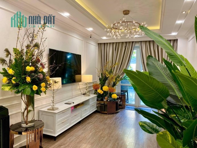 Bán nhà đẹp hẻm 10M tặng hết nội thất Châu Âu xịn 90m2 7PN trung tâm quận 10 chỉ 16 tỷ TL