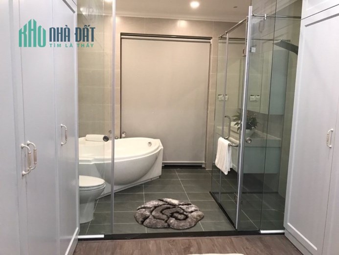 Bán nhà đẹp hẻm 10M tặng hết nội thất Châu Âu xịn 90m2 7PN trung tâm quận 10 chỉ 16 tỷ TL