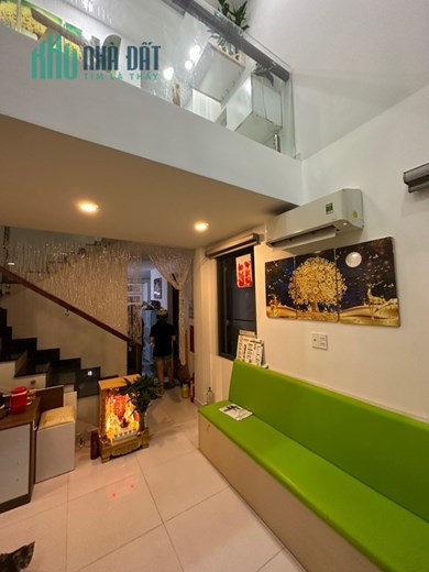 Cho thuê nhà Nguyên căn Mặt Tiền Huỳnh Văn Bánh P 11 Q Phú Nhuận 6x13 1 Trệt 1 Lầu