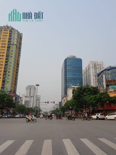 NHÀ ĐẸP NGUYỄN CHÍ THANH ĐỐNG ĐA 42M2 GIÁ 5.5 TỶ  Ô TÔ ĐỖ HÀNG XÓM VINCOM