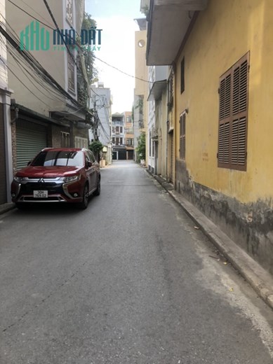Bán đất Thạch Bàn, gần phố, ô tô, 50 m2, MT 4,5 m, chỉ 4,5 tỷ.