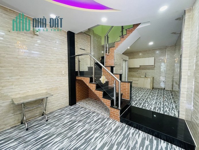Bán nhà Âu Cơ, TP 60m2 2T 4PN nở hậu 6.5m hẻm trước nhà 5m cách HXH 20m giá chỉ 5 tỷ