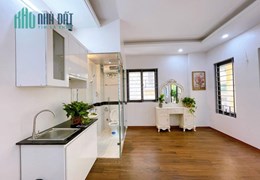 NHÀ MỚI Liêm Mạc, ô tô đỗ cổng, 3 Pn, giá 2.4 tỷ