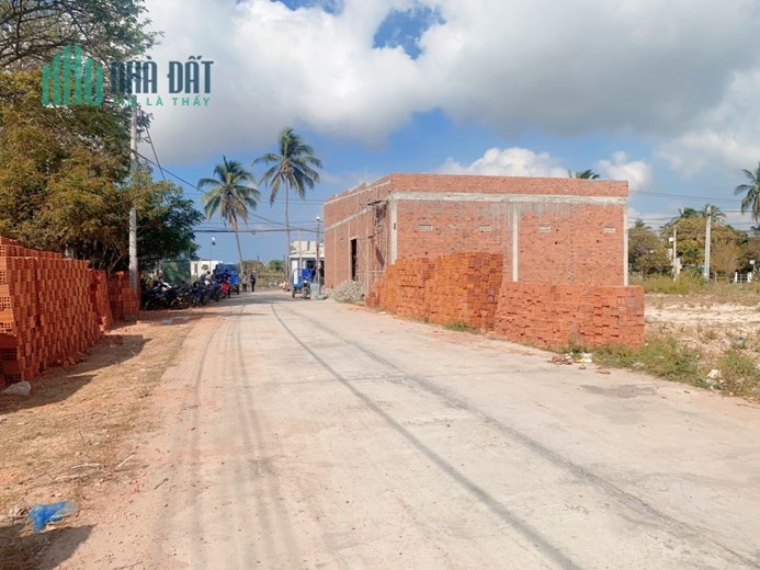 Đất Biển Bình Thuận full thổ giá chỉ 1 tỷ 030  thương lượng chính chủ