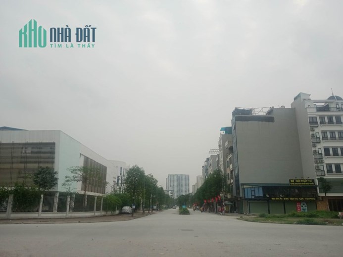 Siêu phẩm đường đôi Vạn Phúc, Hà Đông, 50m2 đất kinh doanh, giá 8.2 tỷ