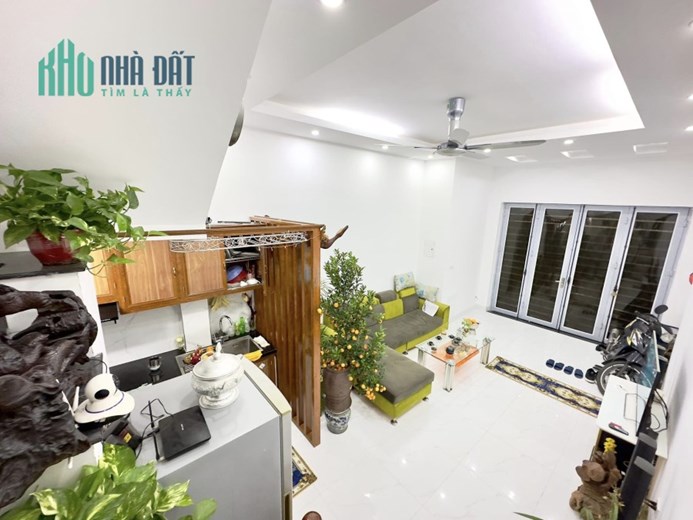 SIÊU HIẾM! nhà định công 38m2,ở luôn,đẹp,giá 3,45 tỷ