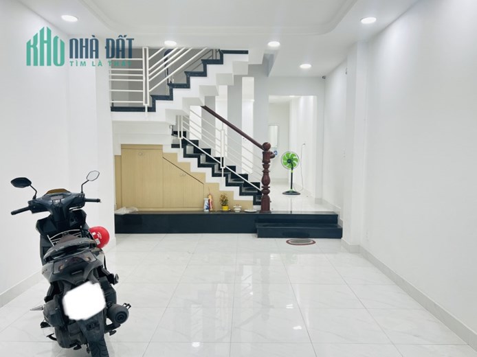 Chính chủ bán nhà mặt tiền Nhà mặt tiền Bạch Mã, Cư Xá Bắc Hải, Q10