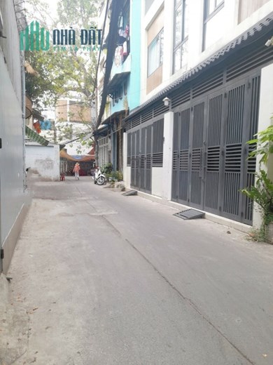 Giảm Chào 300tr giá mới 4 tỷ5 với 44m2 , HXH  tới nhà, Đường Lạc Long Quân