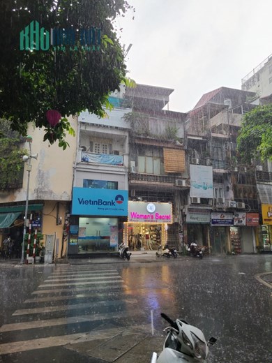 Bán nhà mặt phố cổ phường Hàng Bồ, Hoàn Kiếm, 50m2, mặt tiền 6.5m, 1 sổ, 1 chủ, lh gặp chính chủ