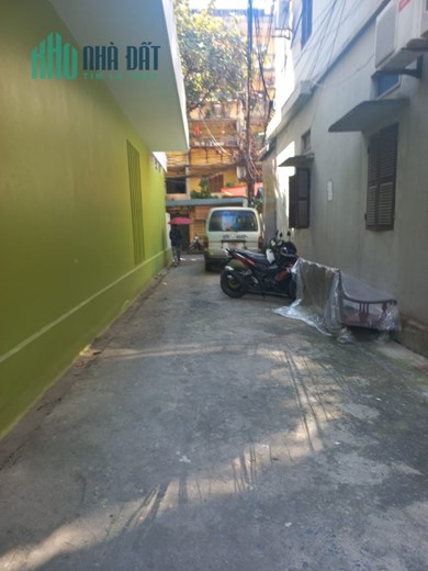 Bán nhà Doãn Kế Thiện, sát phố, Ô TÔ, 40m2, giá chỉ hơn 4 tỷ, 0866585090