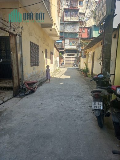 Bán nhà Doãn Kế Thiện, sát phố, Ô TÔ, 40m2, giá chỉ hơn 4 tỷ, 0866585090