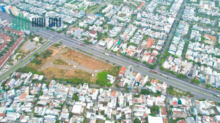Bán GẤP 4 lô liền kề mặt tiền Ngô Quyền