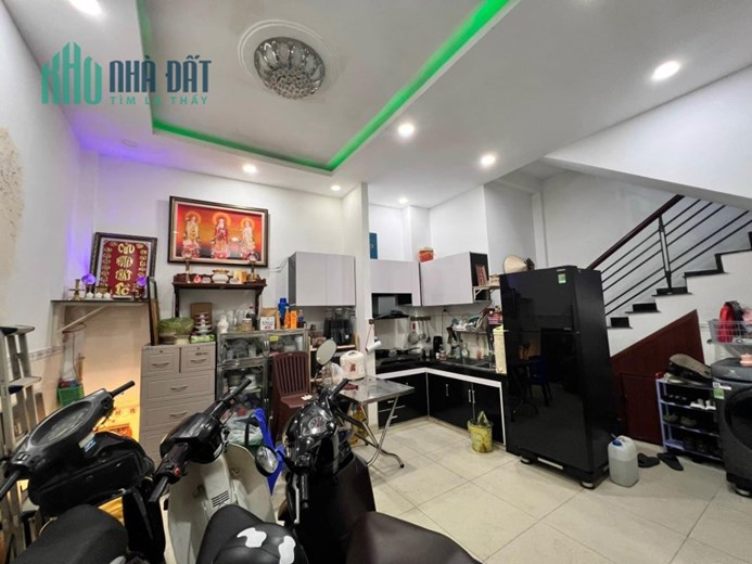 Nhà Trung Tâm Nguyễn tri phương vĩnh viễn, 30m2 4 tầng nhỉnh 4 tỷ.