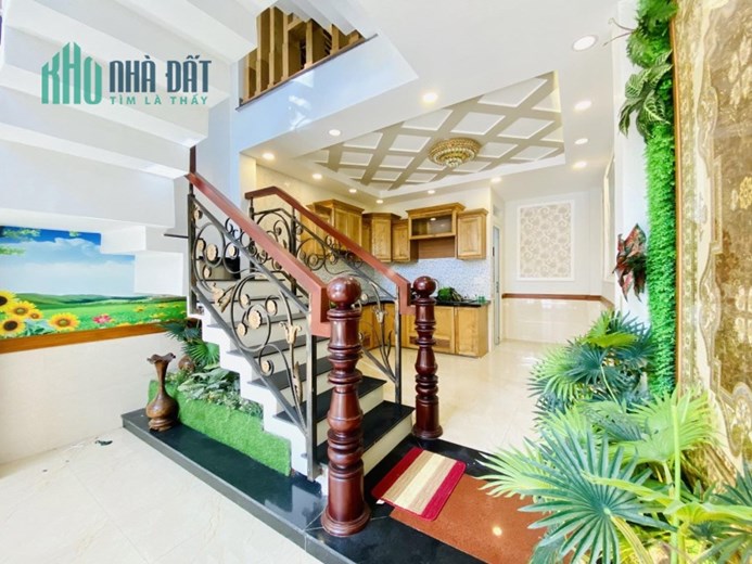 CUNG ĐIỆN NGUY NGA SIÊU HOT SIÊU ĐẸP - TRUNG TÂM GÒ VẤP - CHỦ NGỘP BÁN NHANH - GIÁ CHỈ 9.98 TỶ -
