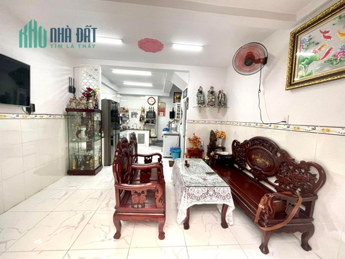 BÁN NHÀ 5 TẦNG NGAY ĐƯỜNG SỐ 4 KHU TÊN LỬA, CHỈ 5.6 TỶ