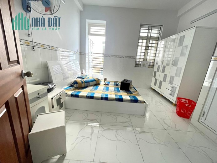 BÁN NHÀ 5 TẦNG NGAY ĐƯỜNG SỐ 4 KHU TÊN LỬA, CHỈ 5.6 TỶ