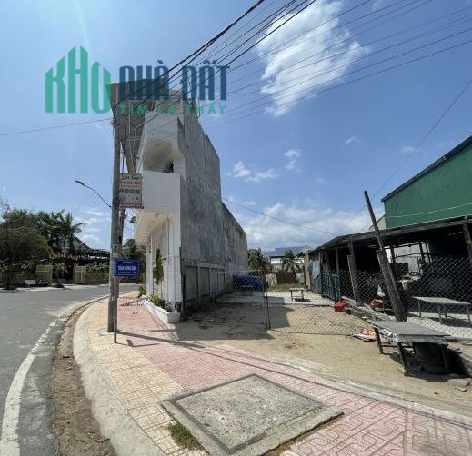 Đất MT Trần Hưng Đạo đối diện quảngtrường Vạn Ninh