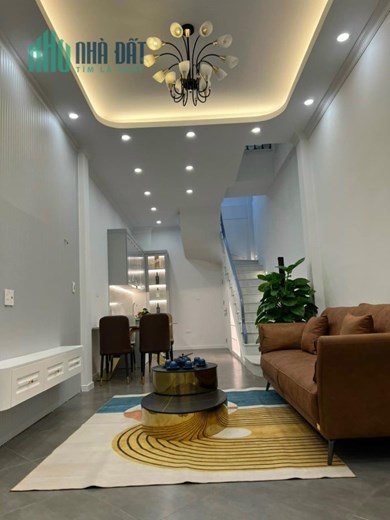 Bán nhà phố Yên Hòa, Cầu Giấy, 40m2, 5 tầng, tặng full nội thất, giá 5 tỷ.