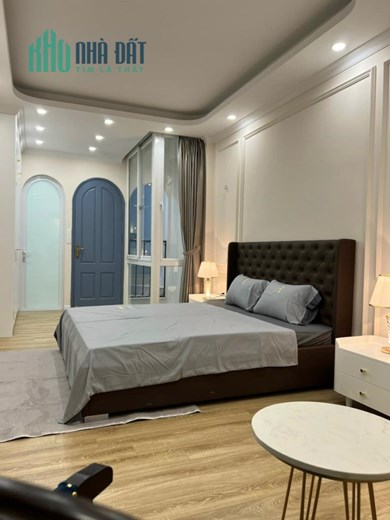 Bán nhà phố Yên Hòa, Cầu Giấy, 40m2, 5 tầng, tặng full nội thất, giá 5 tỷ.