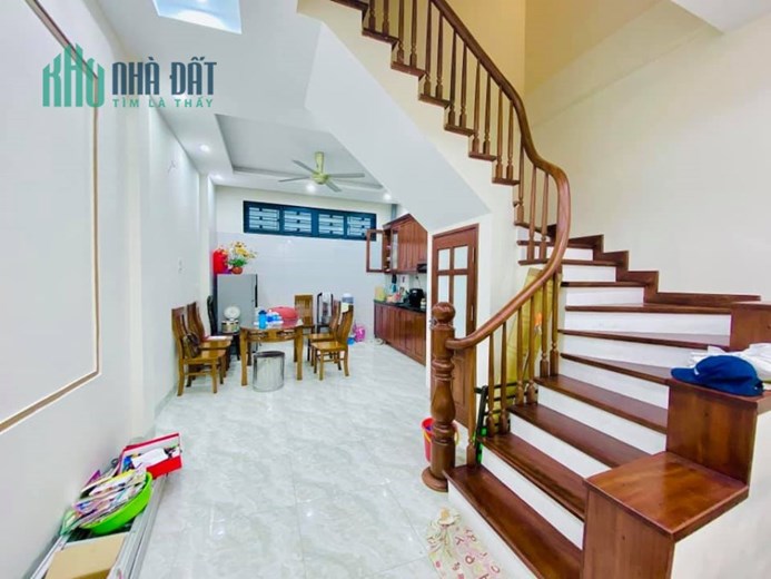 Nguyễn Khang Dân Xây, 2 thoáng, tặng full nội thất, 45m2 giá chỉ 6 tỷ, 0866585090
