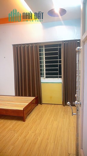 Cho thuê chung cư 671 Hoàng Hoa Thám Ba Đình, 95m2, 2 ngủ, 2VS, chỉ 12tr