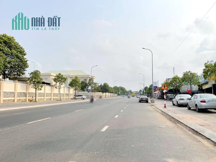 Mặt tiền đường Phạm Hùng, đối diện Công An tỉnh BRVT, P.Long Toàn - TP. Bà Rịa