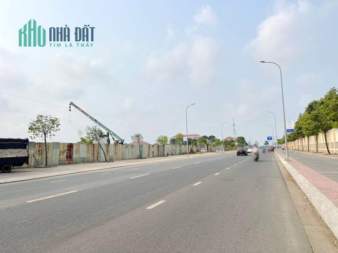 Mặt tiền đường Phạm Hùng, đối diện Công An tỉnh BRVT, P.Long Toàn - TP. Bà Rịa