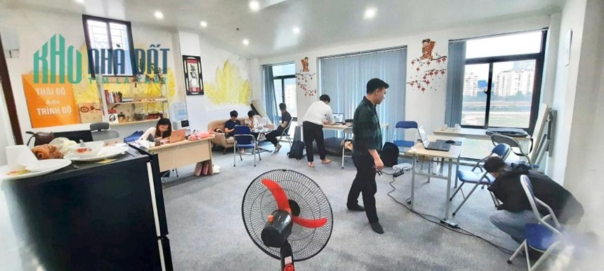 Chính chủ cần cho thuê phòng sàn 50m2 - 112 Mễ Trì Hạ - View kangnam