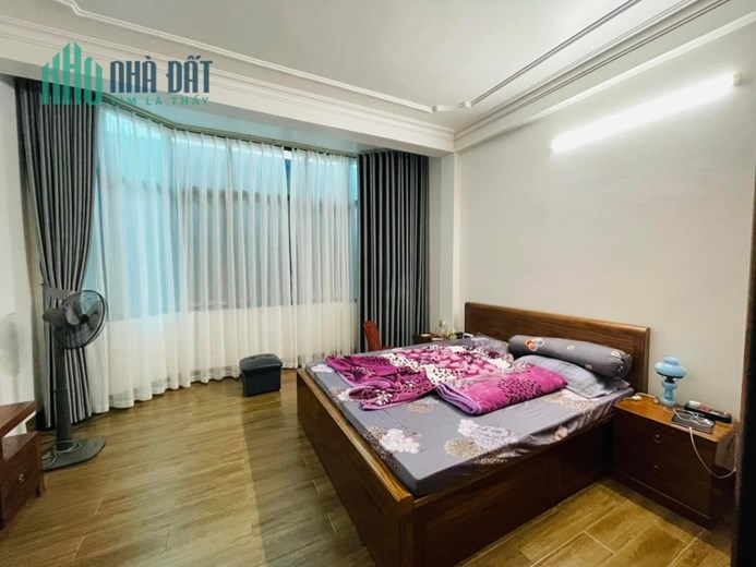 BÁN NHÀ NGUYỄN NGỌC VŨ -VỊ TRÍ CỰC ĐẸP - NHÀ MẶT NGÕ TO, CÁCH PHỐ 20m, THÔNG SANG LÊ VĂN LƯƠNG -