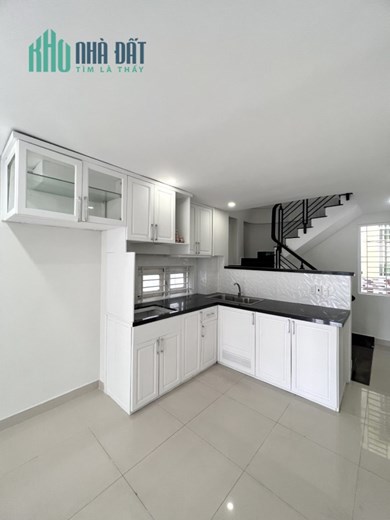 Nhà bán căn góc 5 Tầng mới mặt tiền đường Hưng Phú - P8- Q8