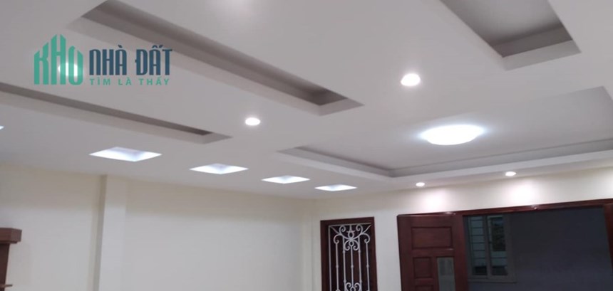 Bán nhà 46m2 4 ngủ Ngõ 292 Nghi Tàm, Tây Hồ Ô tô dừng đỗ ngày đêm 6.2 Tỷ
