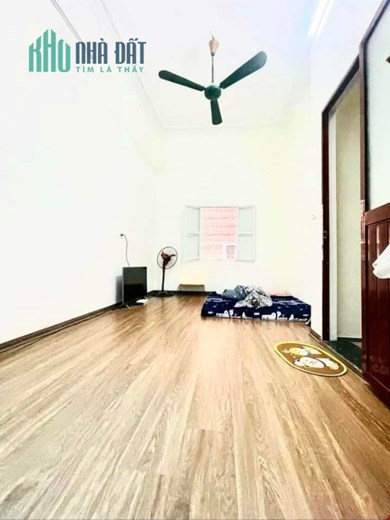 Bán nhà 47m2 4 ngủ Ngõ 210 Nghi Tàm, Tây Hồ Ô tô dừng đỗ ngày đêm 6.5 Tỷ