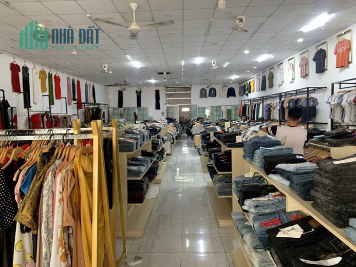 Nhà Bè ! Sang GIÁ SHOCK - Quá Rẻ Mặt Bằng Shop ( hoặc Sang Full Shop )  255 Lê Văn Lương , Phước