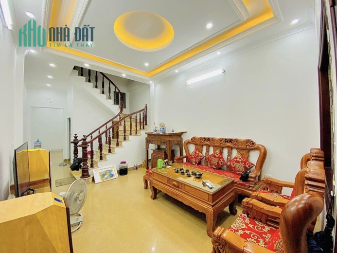 Bán nhà Cầu Giấy, mặt ngõ kinh doanh, ô tô tránh, nhà mới, 60m 6 tầng 11.5 tỷ