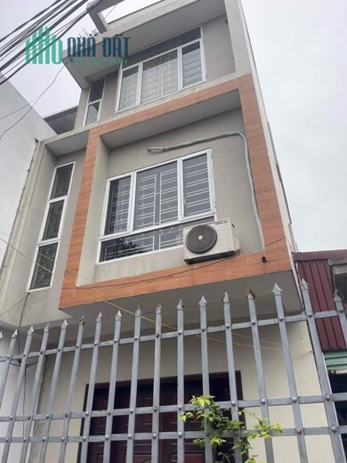 Cần bán đất TẶNG luôn nhà Đông Ngàn, Đông Hội, Đông Anh, Hà Nội. Giá bán siêu rốt chỉ nhỉnh 5 tỷ