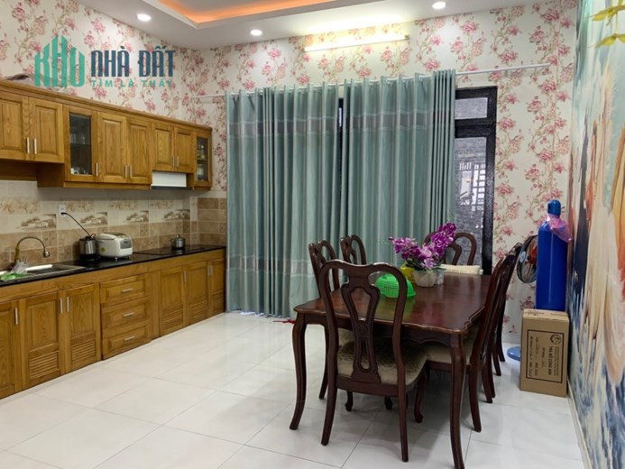 HIẾM THANH LỘC - Q12, HXH VÀO NHÀ - 100M2 - 4 TẦNG - 4PN - SÁT MẶT TIỀN - CHỈ 4.7 TỶ