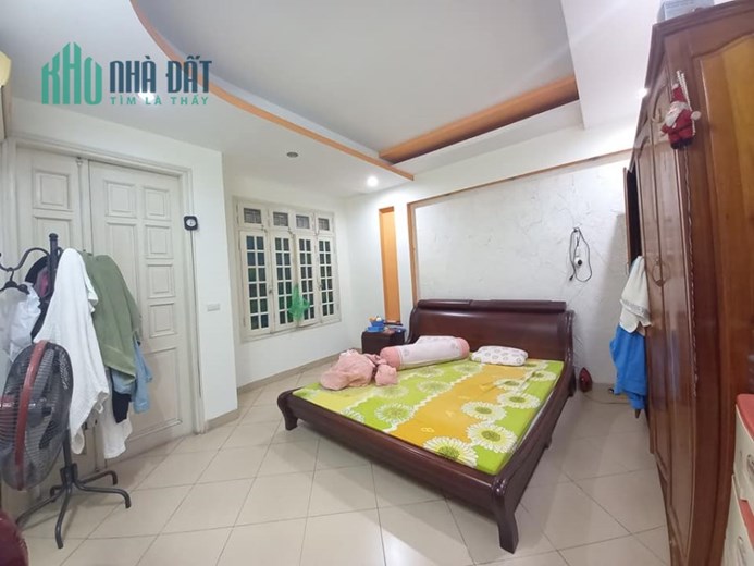 Bán nhà 48m2 4 ngủ phố Nghi Tàm, Tây Hồ Ô tô dừng đỗ ngày đêm 6.3 Tỷ