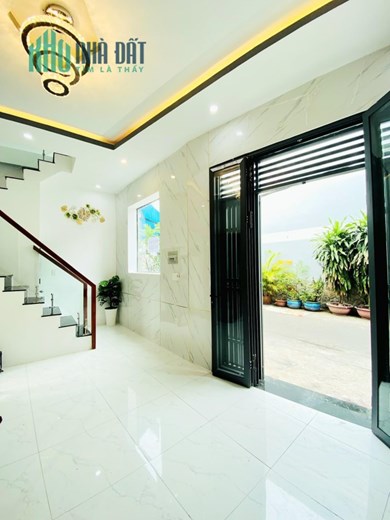 Nhà 3 tầng xây mới đường Hưng Phú P8Q8. Giá 5,78 tỷ TL