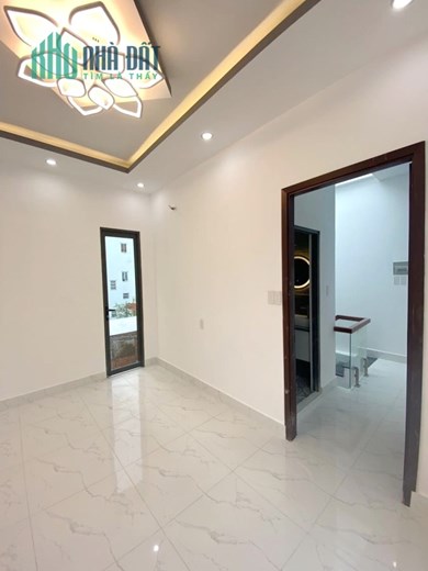 Nhà 3 tầng xây mới đường Hưng Phú P8Q8. Giá 5,78 tỷ TL