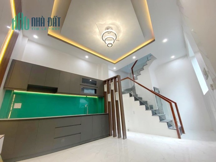 Nhà 3 tầng xây mới đường Hưng Phú P8Q8. Giá 5,78 tỷ TL