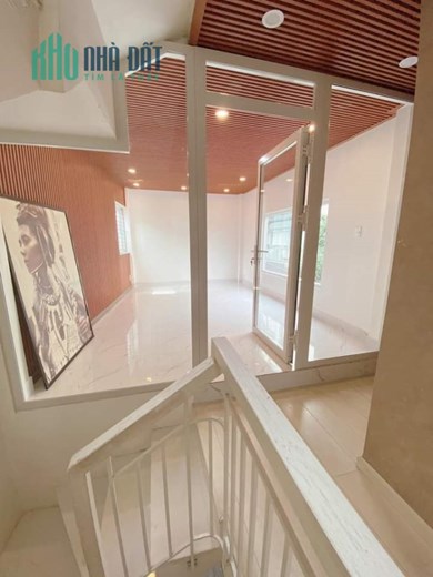 Nhà mới 4 tầng, hẻm xe hơi, chỉ 4.35 tỷ