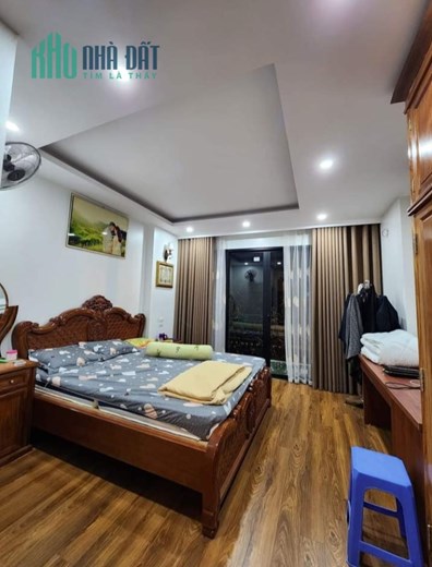 GIẢM GIÁ SỐC chỉ 10.5 tỷ nhà 54m x 5T, vỉa hè, ô tô, kinh doanh tại Trần Quốc Hoàn, Cầu Giấy