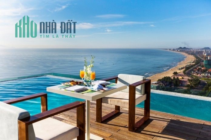 Khách sạn 3* 55p hồ bơi, spa mặt tiền biển Mỹ Khê cho thuê dài hạn