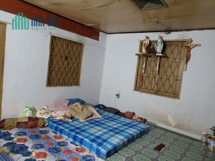 Bán gấp nhà hẻm Lạc Long Quân, P8, Tân Bình